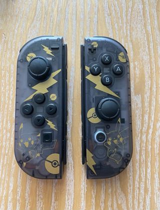 Joycons pikachu nintendo switch