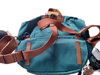 Mochila Abbacino convertible en bolso verde