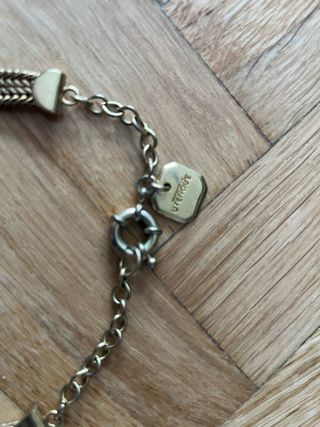 Collar Uterqüe Plata y Amarillo.