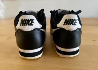 Nike Cortez Talla 38 Negro/Blanco.Un solo uso.