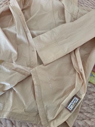 Falda,Camisa y chaqueta Burberry Beige y Blanca