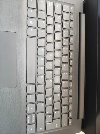 Portátil Lenovo Gris y Negro