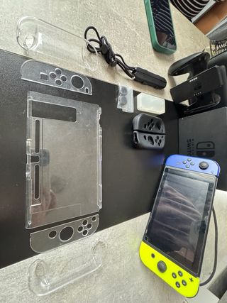 Nintendo Switch Completa Blu e Giallo