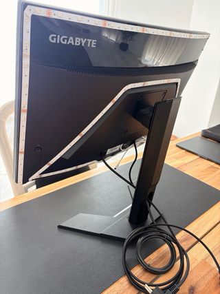 Monitor Gigabyte G27QC A Curvo 27"
