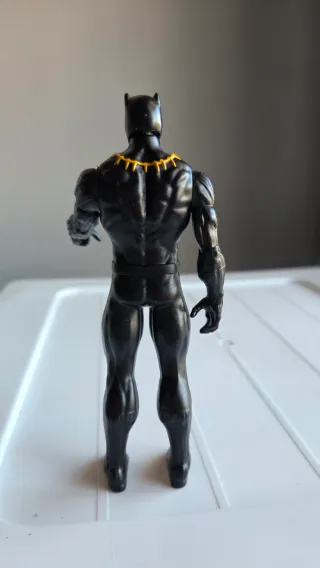 Muñecos Ant-Man y Black Panther Marvel