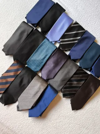 LOTE 18 CORBATAS HOMBRE TEX MAN ZARA TISSAIA ETC