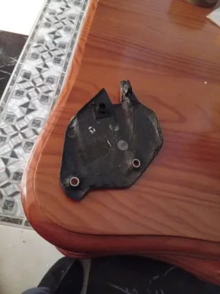 Protector talón moto BMW F900XR 2020-2024 Carbono