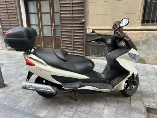Moto Suzuki 125