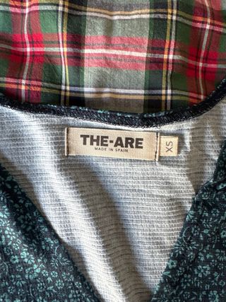 Blusa THE-ARE floral azul/verde talla XS