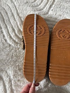 Sandalias Gucci T39 Beige/Marrón