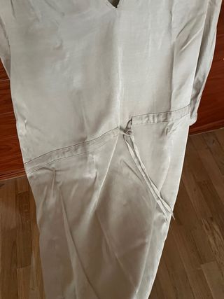 Vestido camisero beige talla grande.