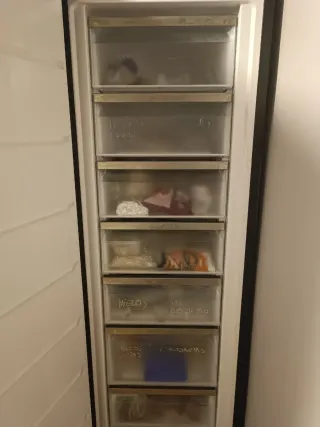 Congelador vertical Miele