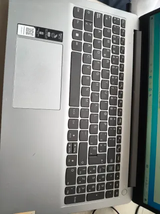 Portátil Lenovo IdeaPad 1 15ADA7