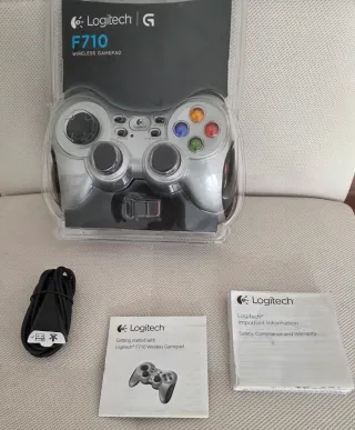 Logitech F710 Wireless Gamepad.  Mando juegos.