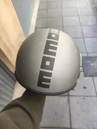 Casco Momo Plata