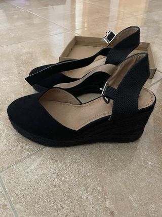 Alpargatas cuña negras talla 36