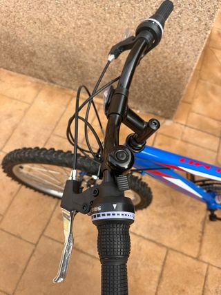 Bicicleta infantil azul