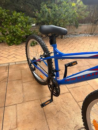 Bicicleta infantil azul