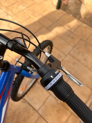 Bicicleta infantil azul