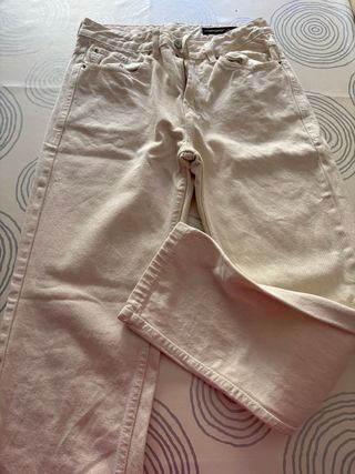 Pantalón beige hombre