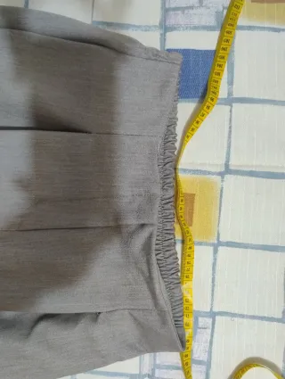 Pantalones bombachos negro y gris