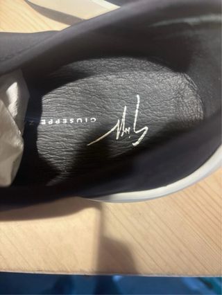 Zapatillas Giuseppe Zanotti Negras y Blancas