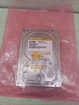 Disco duro WD Gold de 8TB, modelo WD8005FRYZ