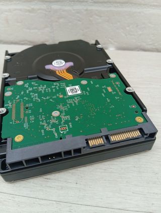 Disco duro WD Gold de 8TB, modelo WD8005FRYZ