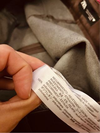 Pantalones efecto cuero marrones