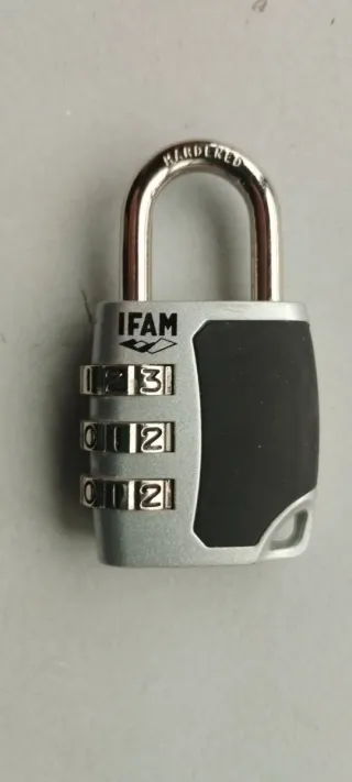 Candado IFAM con combinación numérica