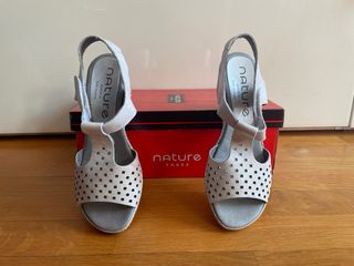 Sandalias cuña gris perla T.36