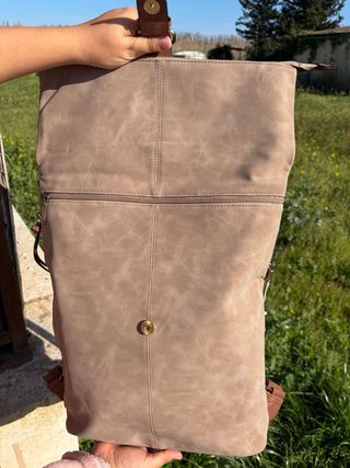 Mochila de piel búfaloen color caqui