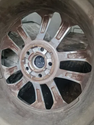 Llantas Ford Bridgestone 225/65 R17