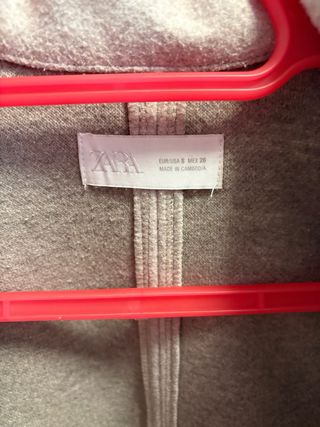 Abrigo corto Zara beige