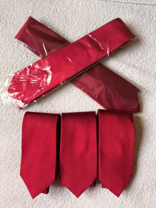 LOTE 5 CORBATAS COLOR ROJO BANCO SANTANDER