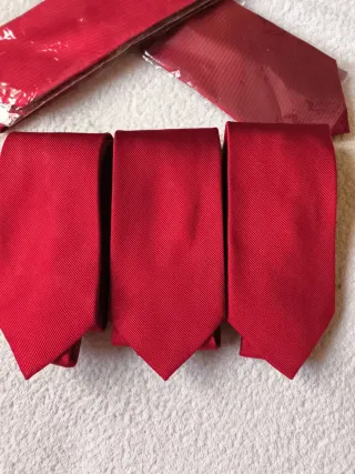 LOTE 5 CORBATAS COLOR ROJO BANCO SANTANDER