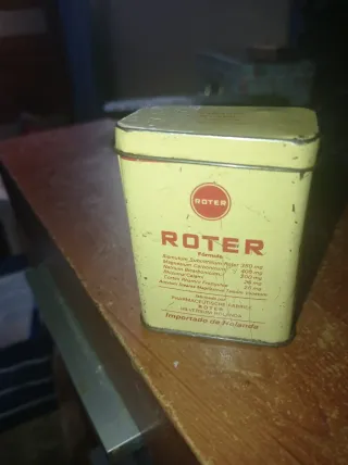 Antigua lata de farmacia Roter