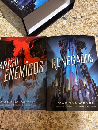 Estuche Trilogía Renegados 1 y 2
