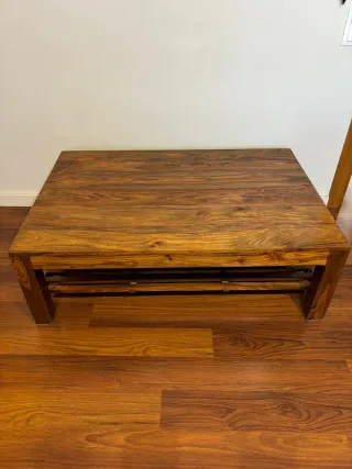 Mesa auxiliar de madera