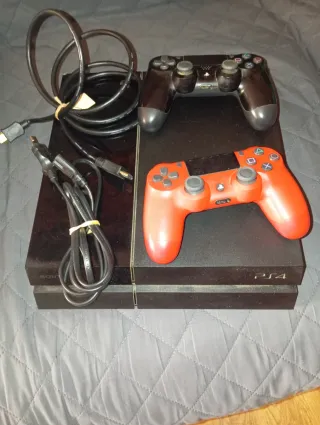 PS4 + 2 Mandos (Negro y Rojo)