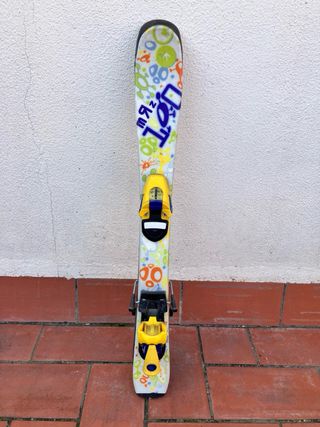 Esquís, palos, botas y cascos diferentes marcas