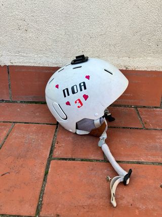 Esquís, palos, botas y cascos diferentes marcas