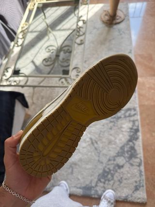 Nike Dunk Low Blanco/Dorado