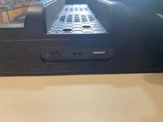 Soporte PS4 con Carga y Juegos