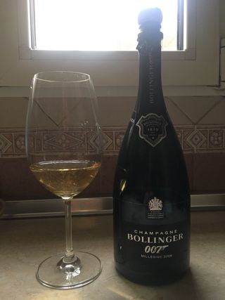 Botella Champagne Bollinger 007 Spectre 2009 vacía