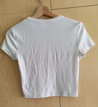 Camiseta Bershka mariposa M