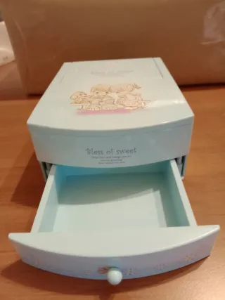 Portagioie vintage con specchiera e carillon