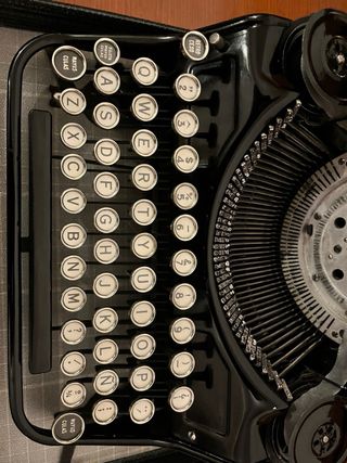 Máquina de escribir Underwood Standard.