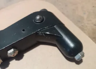 Rivettatrice a mano FIRAM