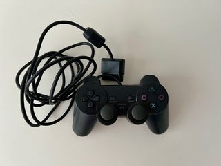 Pacchetto PSP2/PS2: 2 controller + scheda di memoria 16MB